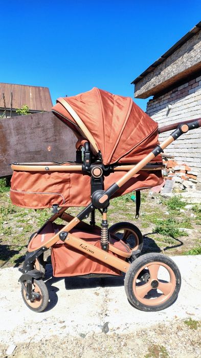 Детская коляска в хорошем состояний