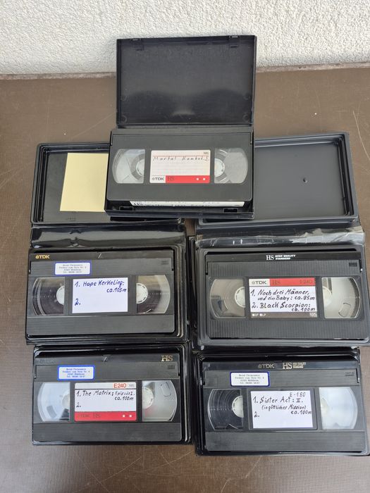 Vând 70 casete video VHS originale TDK de 240 minute,colectie  filme