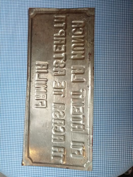 Tabla ambutisata veche de protectia muncii ,perioada comunista ,