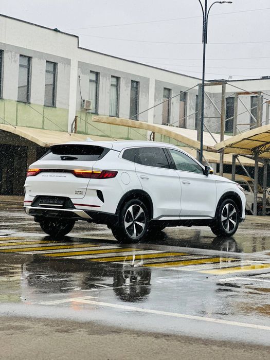 BYD song plus gibrid