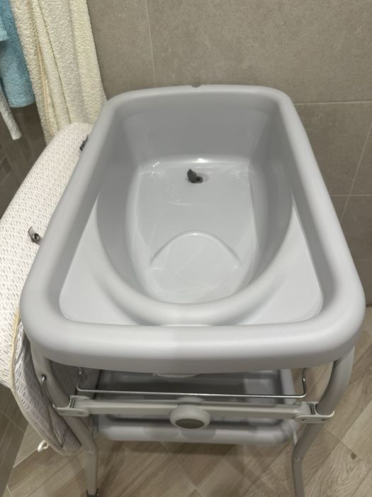 Бебешко корито с повивалник Chicco dots