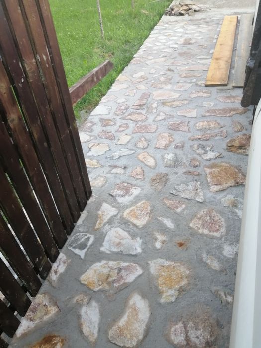 Piatră de placat și pavat