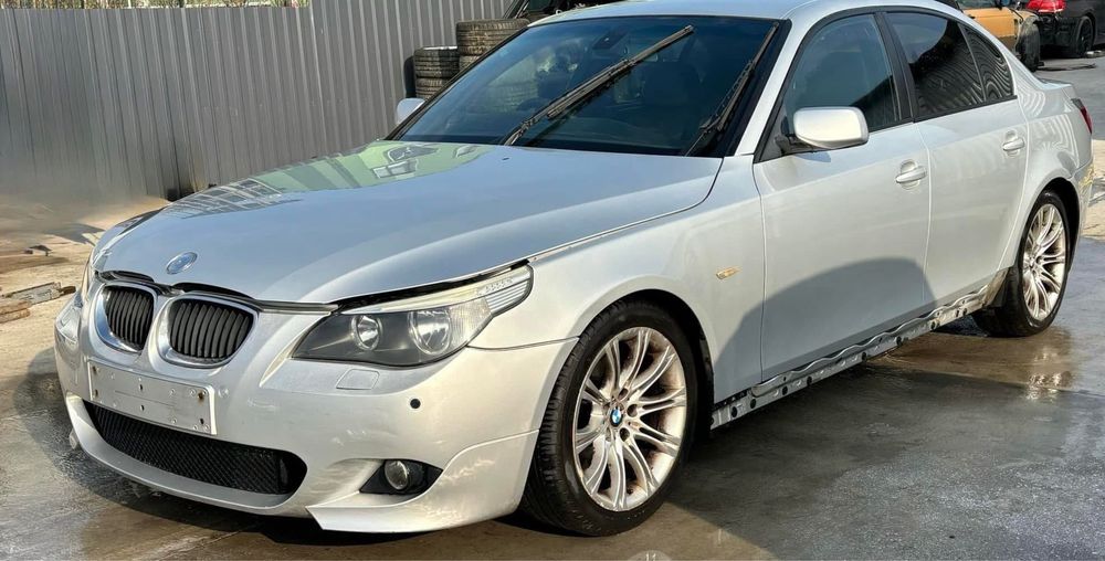 Dezmembrez BMW 530d E60 3.0D 218cp,manual,M PACK,Recaro,Plafon M negru