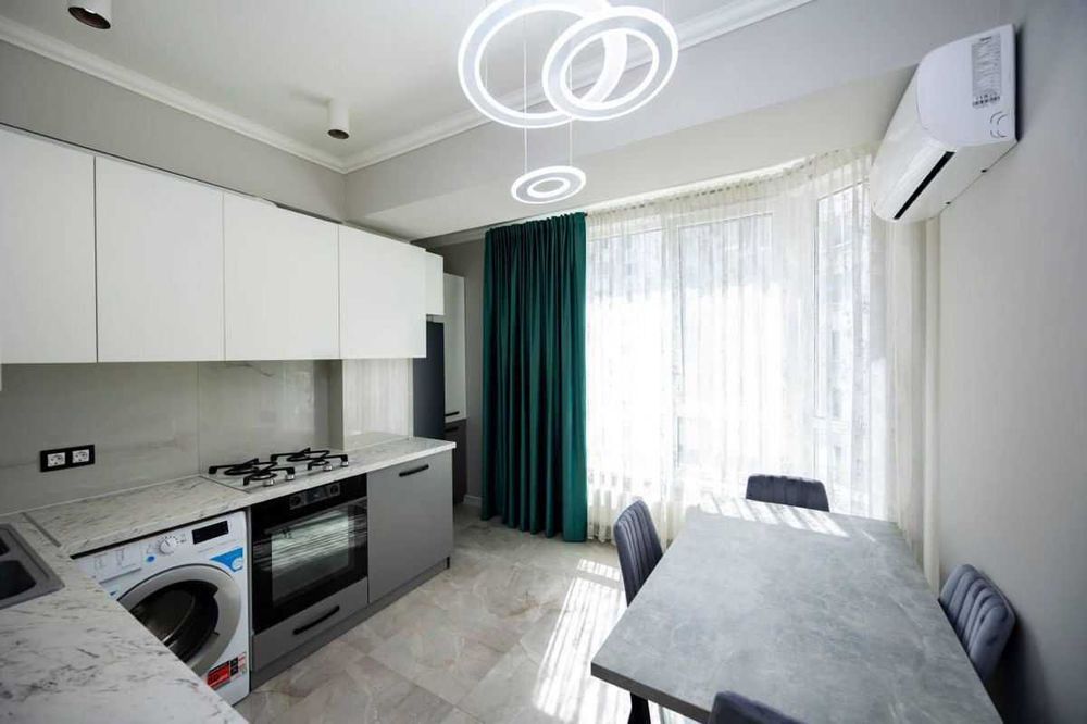 Дава се под наем Двустаен апартамент в София, Левски В - 58 кв.м за 425 € - Снимка #2