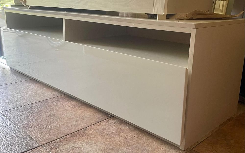 Rovere Italia Comoda masa TV, 2 sertare, 180x58x53 cm, calitate