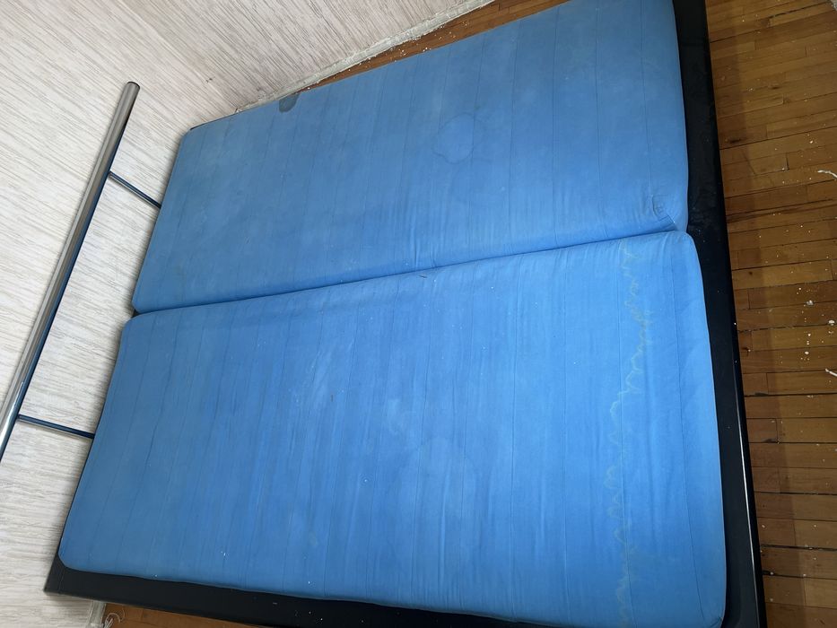 Продаю мебель двухспальная кровать