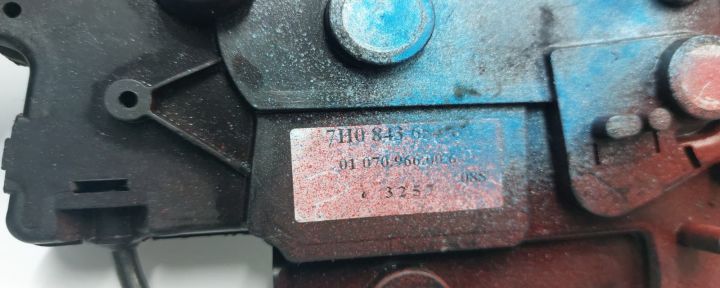 Broasca usa culisanta 7h0843654bt Volkswagen VW Transporter T5