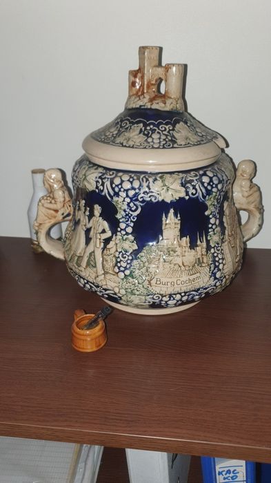 Стар античен супник