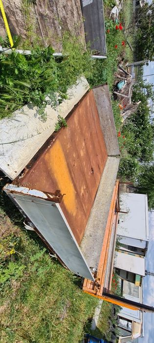 Каросерия с железен под