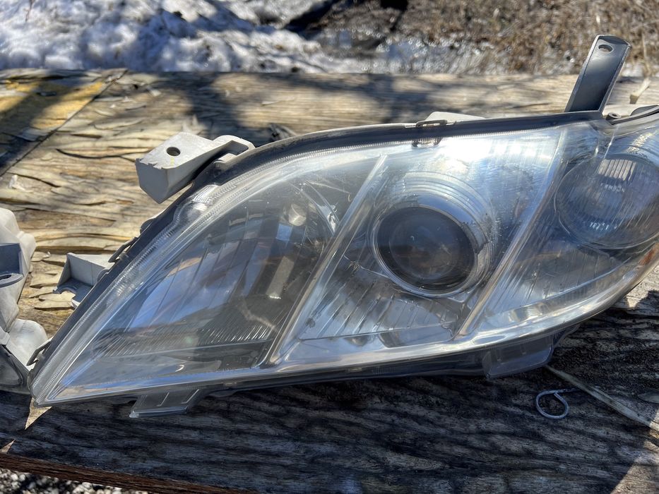 Фары на камри 40