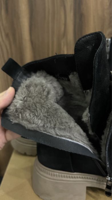 Продам зимнюю обувь