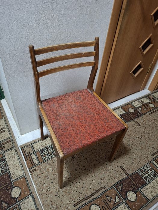 Табуретки стулья