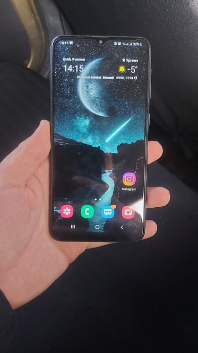 Samsung A 10 surishni sotilodi