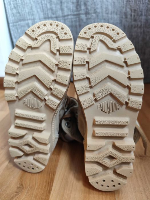 Bocanci Palladium pt.femei ,marimea 37