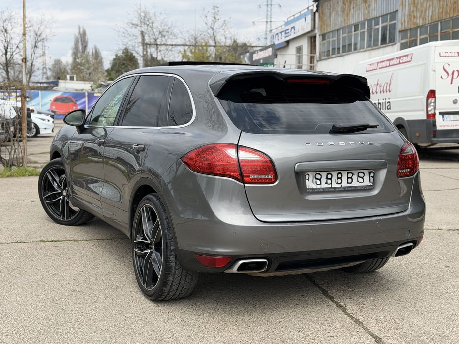 Porsche Cayenne 3.0D 245CP/Pano/Bose/Camera/Keyless/