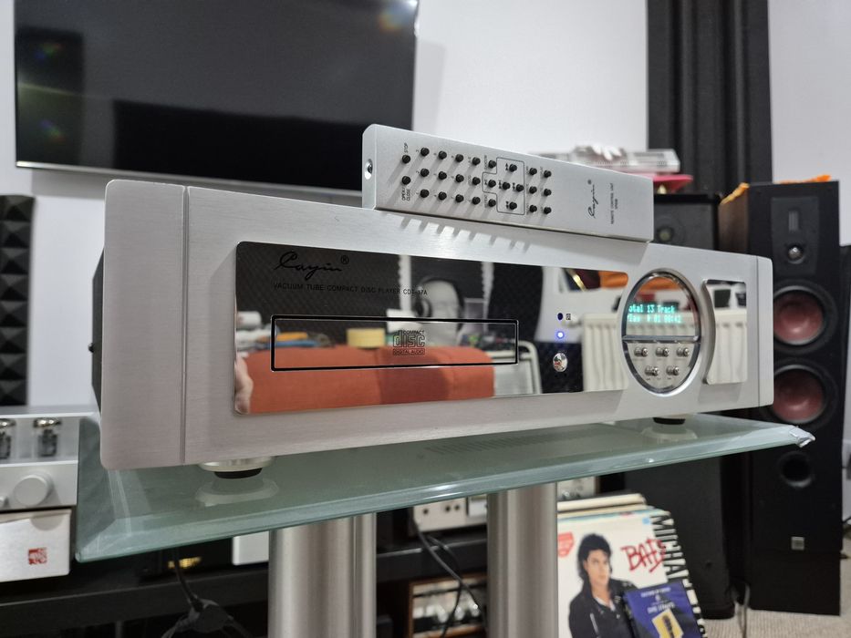 Cayin CDT 17A CD Player pe lampi