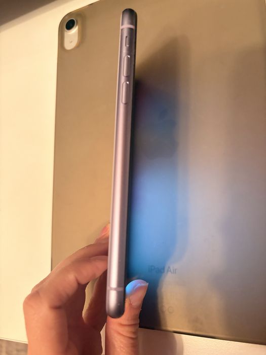 Iphone 11 64gb folosit dar in stare perfecta