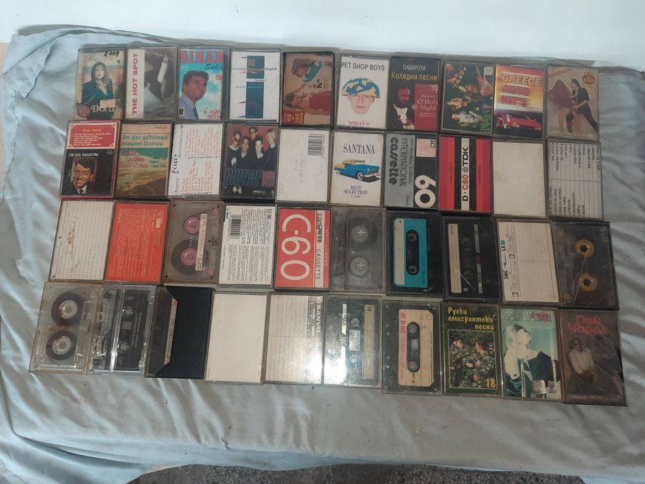 Аудио касетки с кутий за декорация