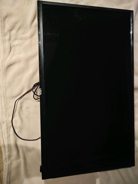 Televizor Utok Model U32HD2