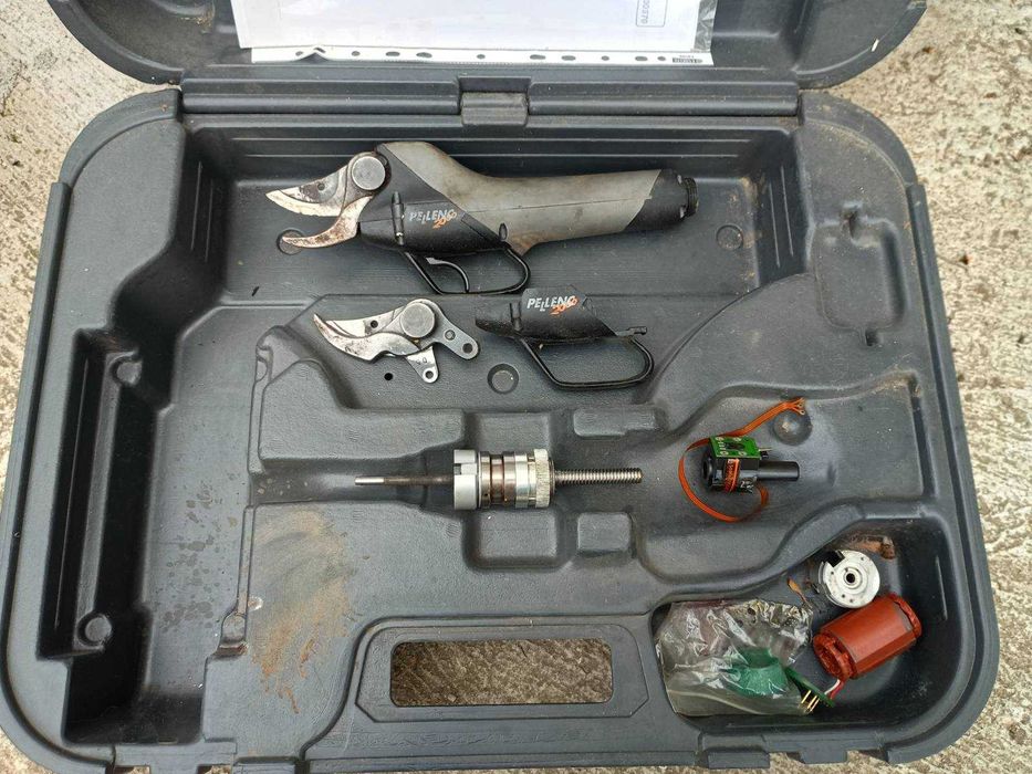 Лозарo-овощарска електрическа ножица Pelenc 2000