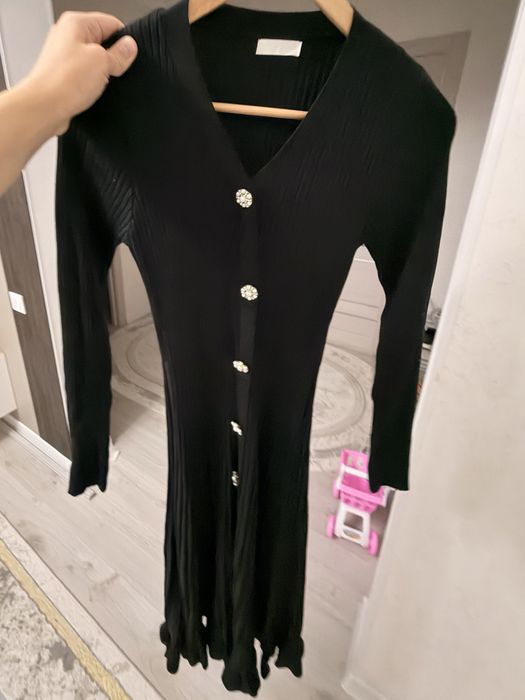 Продам трикотажное платье недорого