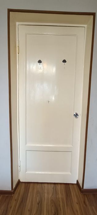 Продаются двери межкомнатные деревянные