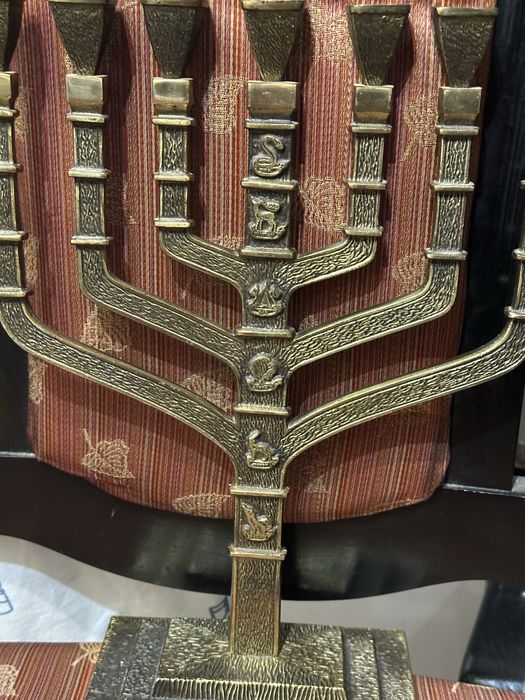 голям стар масивен бронзов еврейски свещник менора