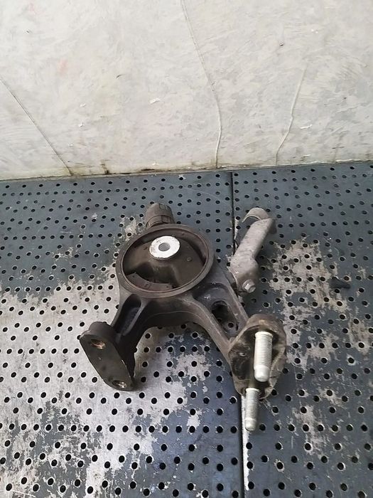 Suport tampon motor 1.6 d toyota verso r2