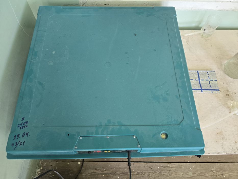 Inkubator 130 ta tovuq tuximi sigʻadi