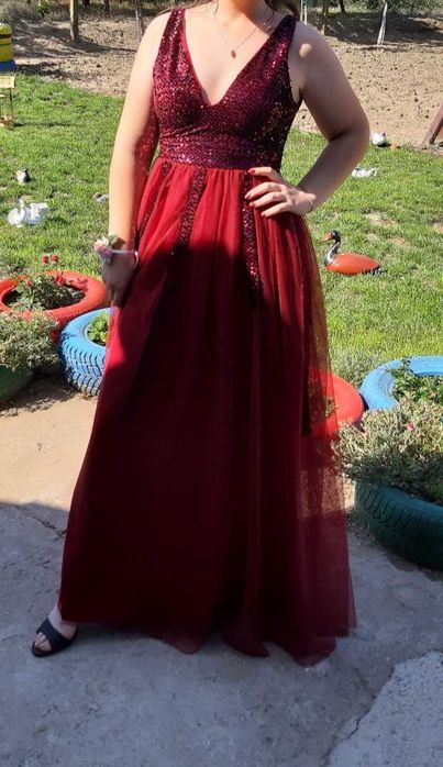 Бордо официална рокля