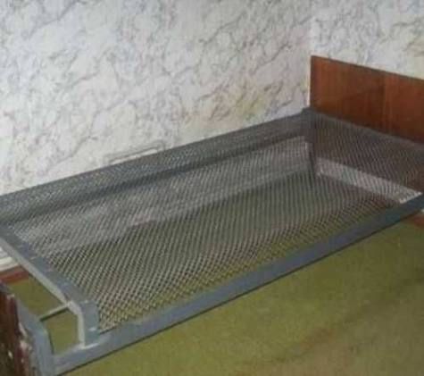 Кровать односпальная б/у