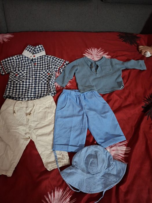 Vand lot de haine marimea 68-74, baieti,combinezon bebe imblanit, geaca groasa si geaca subtire, camasa  si pantaloni primavara, bluza maneca lunga