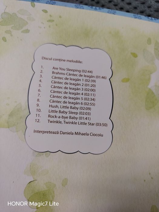 Carte povestea bebelușului nostru