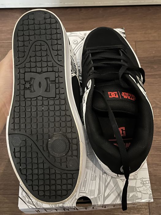 Нови! DC момчешки/мъжки обувки