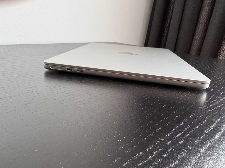 Apple Macbook Air 2022 M2 16 GB Ram Перфектен — миниатюра 5