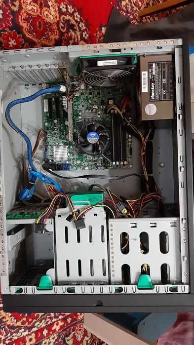 Продам системный блок серверный