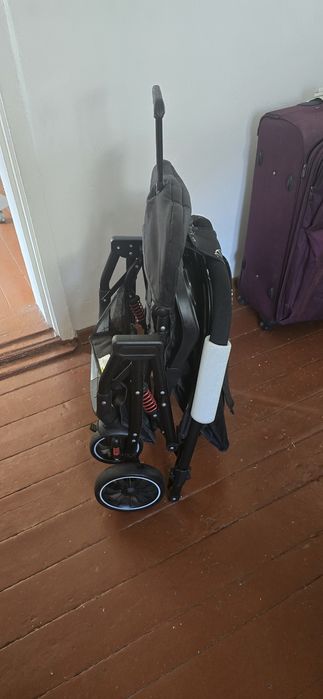 Детская коляска, универсальная