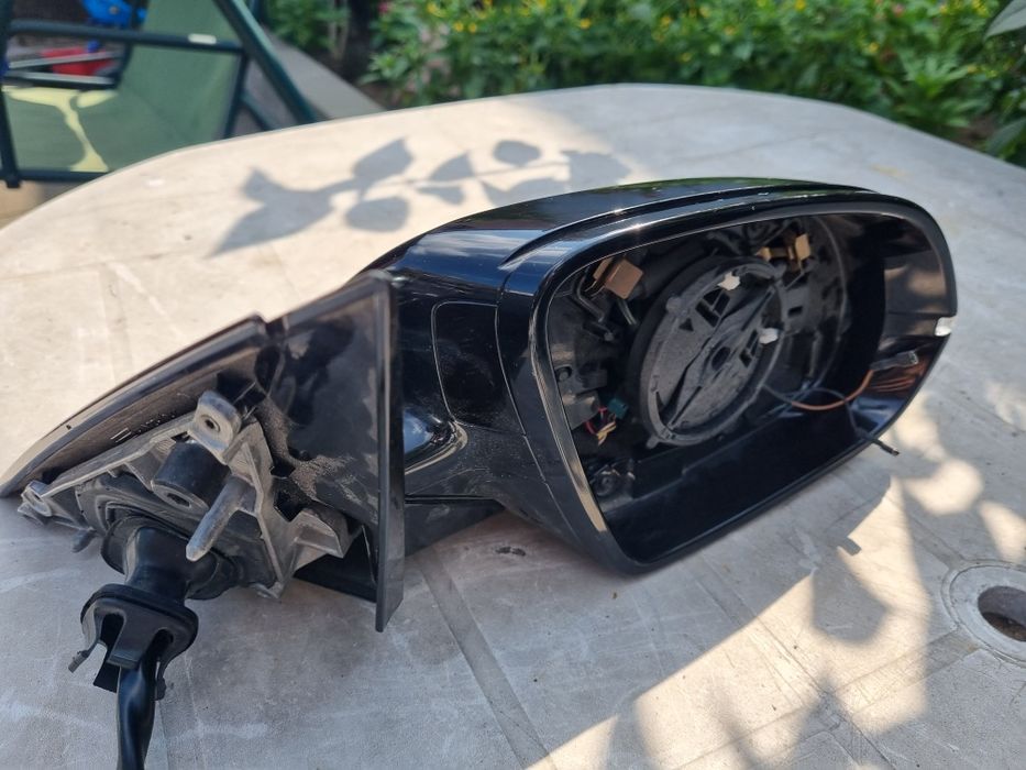 Vand oglinzi electrice cu rabatare si side assist unghi mort audi a8