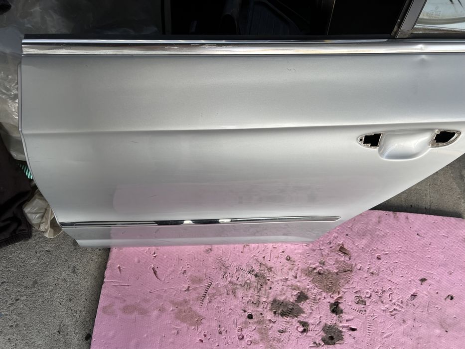 Portiera stanga spate pt vw passat cc gri cod culoare la7w