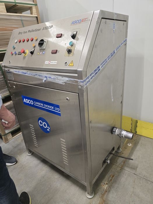 Vânt aparat de făcut gheață carbonică. Se vinde la preț bun
