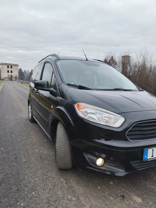 Ford Tourneo Courier Titanium