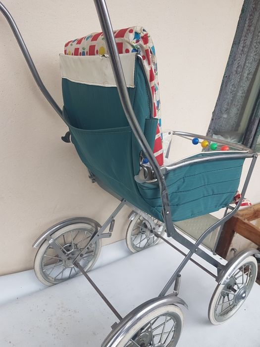 Carucior papusi vechi,vintage.