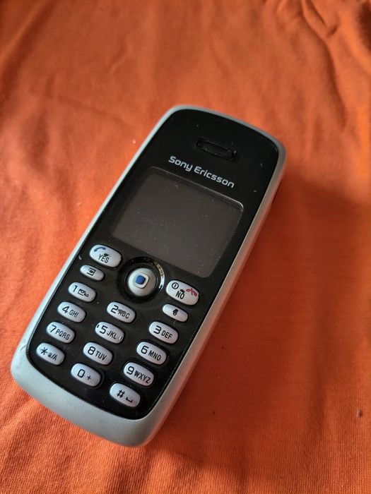 Sony Ericsson t300 ( liber de rețea)
