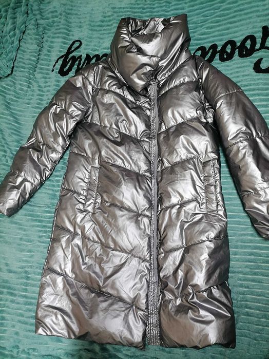 Продам женскую куртку