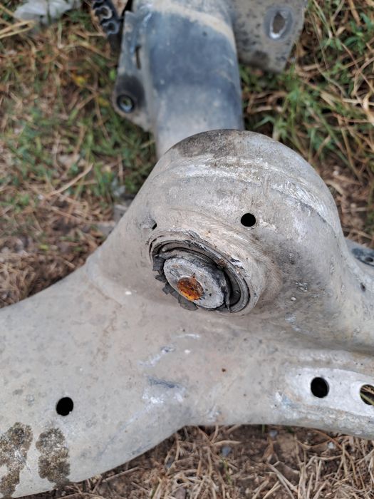 Punte spate w211 Mercedes 2113505904 si alte piese