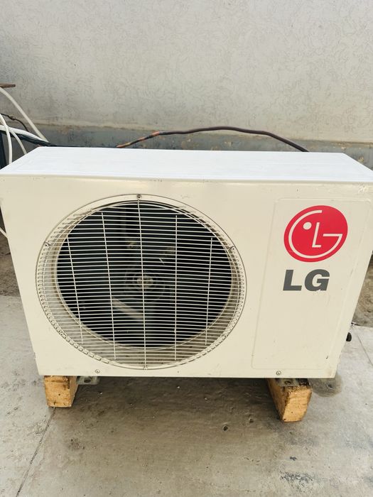 Кондиционер LG..