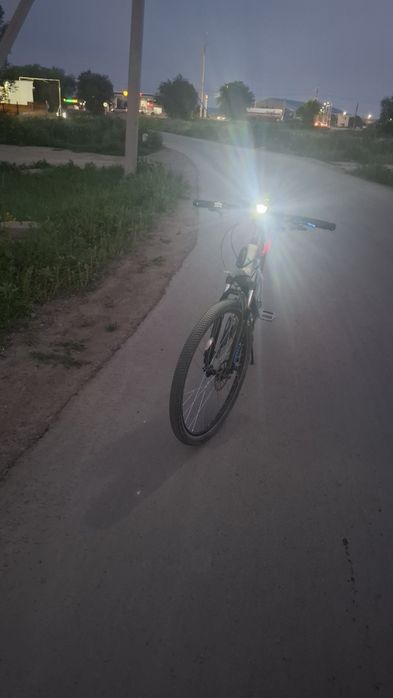 Фонарь велосипедный