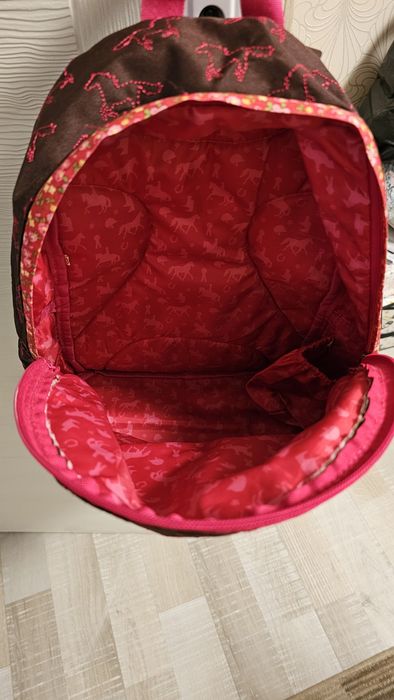 Продавам детска раница