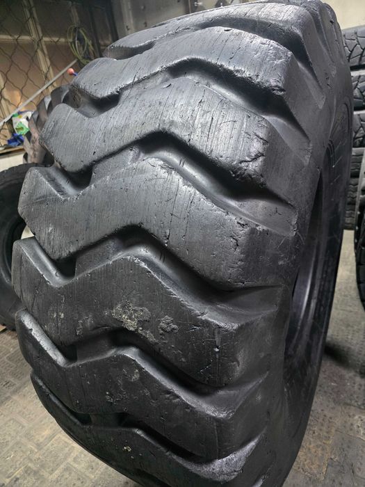 Шины на погрузчикы 23.5-25 бу
