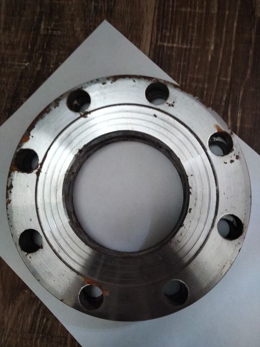 Продам новый стальной флянец